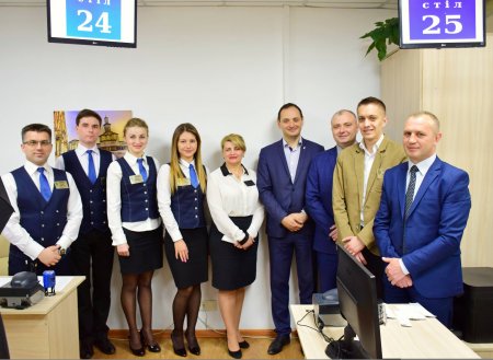 У ЦНАП м. Івано-Франківська відбулося відкриття сектору з оформлення закордонних та ID-паспортів