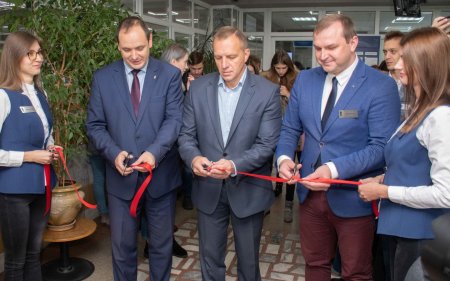 В Центрі надання адміністративних послуг м. Івано-Франківська розпочали видачу посвідчень водія та реєстрацію транспортних засобів
