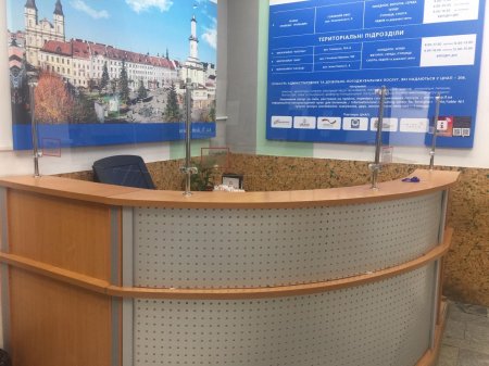 У ЦНАП м. Івано-Франківська встановлено захисні екрани