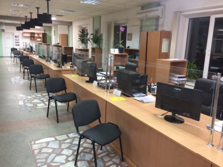 У ЦНАП м. Івано-Франківська встановлено захисні екрани